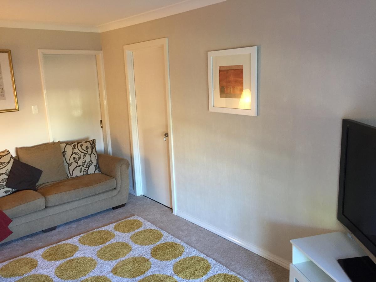 Murdoch Station Bed & Breakfast Perth Bagian luar foto