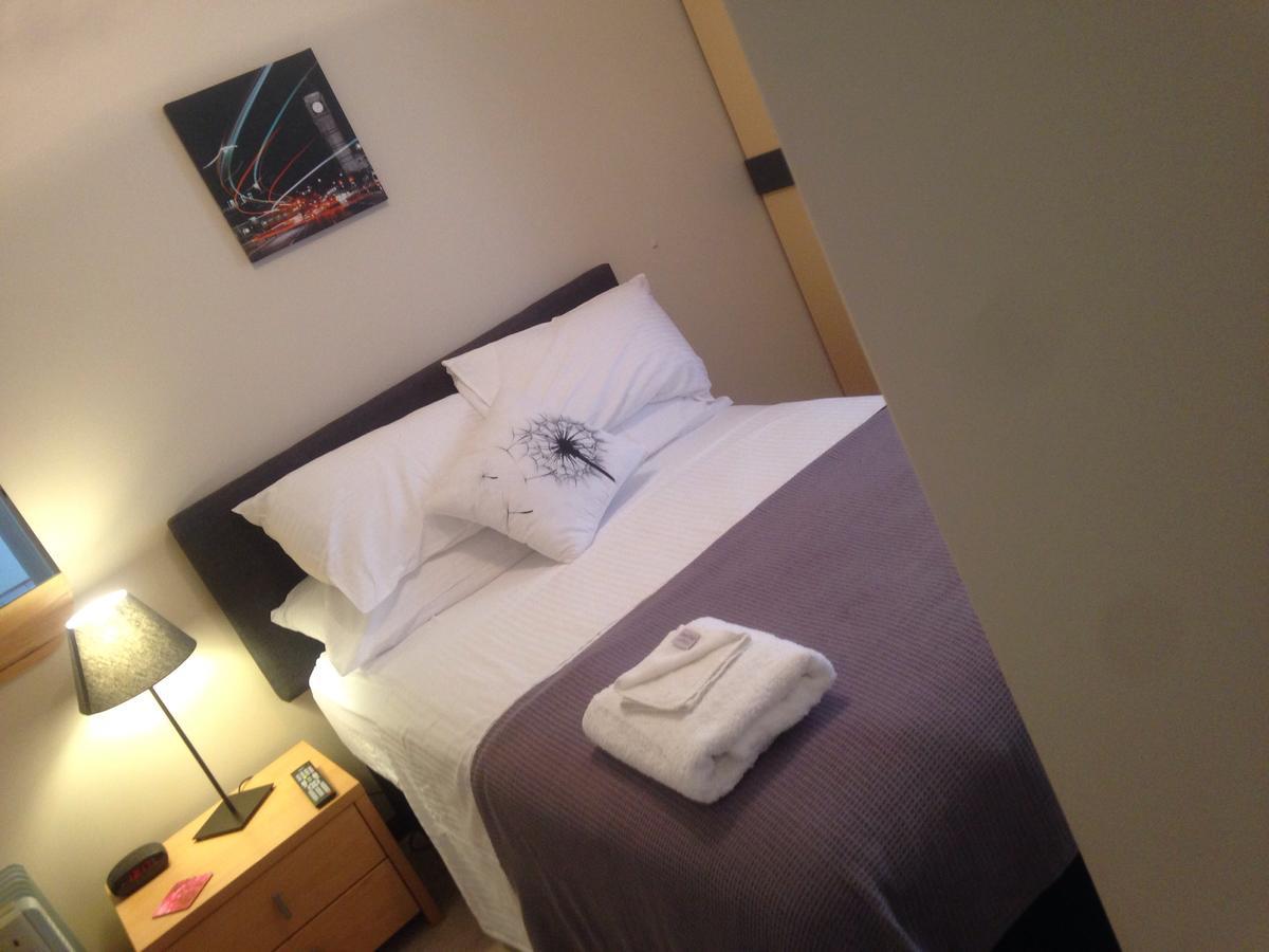 Murdoch Station Bed & Breakfast Perth Bagian luar foto