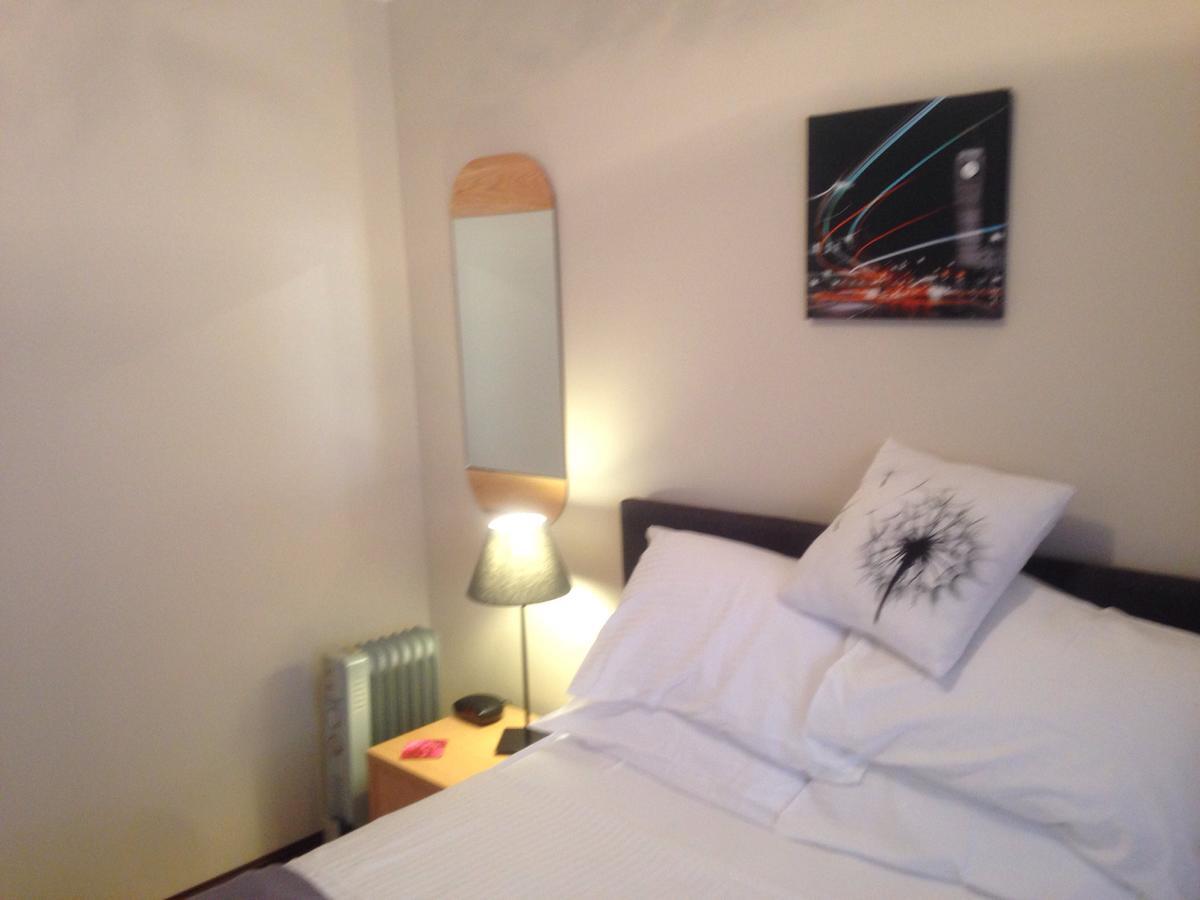 Murdoch Station Bed & Breakfast Perth Bagian luar foto